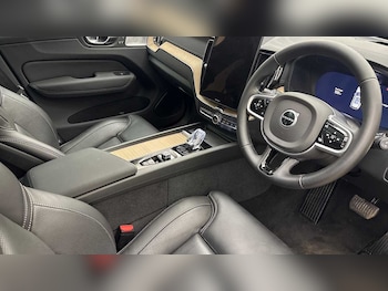 Used Volvo XC60 2025 for sale - 79381272: Photo