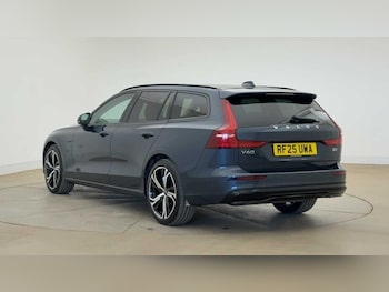Used Volvo V60 2025 for sale - 78670406: Photo