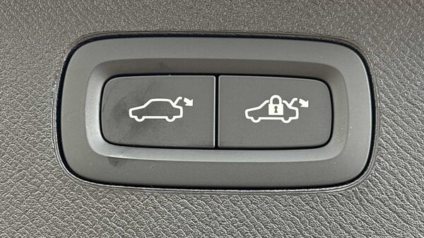 Used Volvo XC40 2022 for sale - 75641114: Photo 22