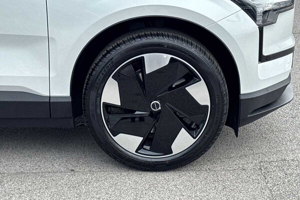 Used Volvo EX30 2025 for sale - 75467832: Photo 5