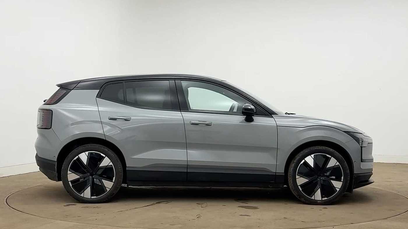 Used Volvo EX30 2025 for sale - 77532076: Photo 2