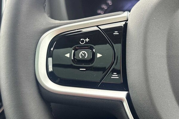 Used Volvo XC60 2025 for sale - 75467840: Photo 11