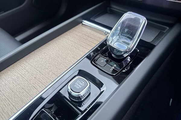 Used Volvo XC60 2025 for sale - 75467840: Photo 13