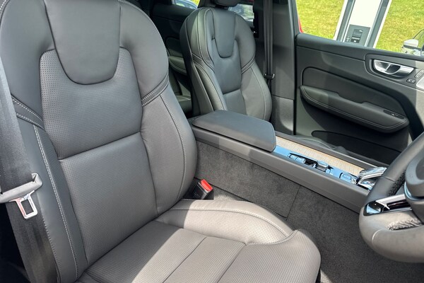 Used Volvo XC60 2025 for sale - 75467840: Photo 30