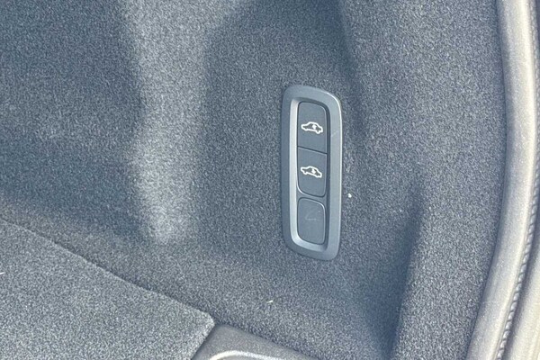 Used Volvo XC60 2025 for sale - 75467840: Photo 34