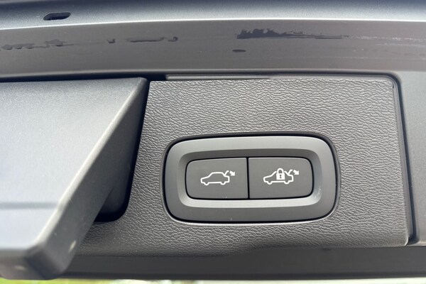 Used Volvo XC60 2025 for sale - 75467840: Photo 38