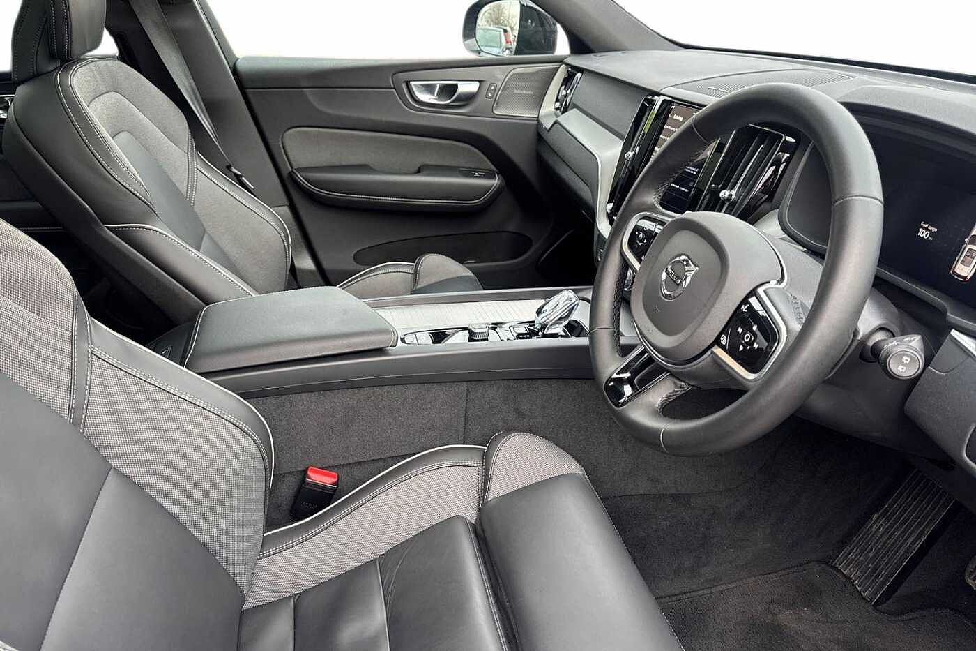 Used Volvo XC60 2025 for sale - 76834874: Photo 10