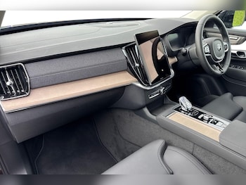 Used Volvo XC90 2025 for sale - 75467958: Photo
