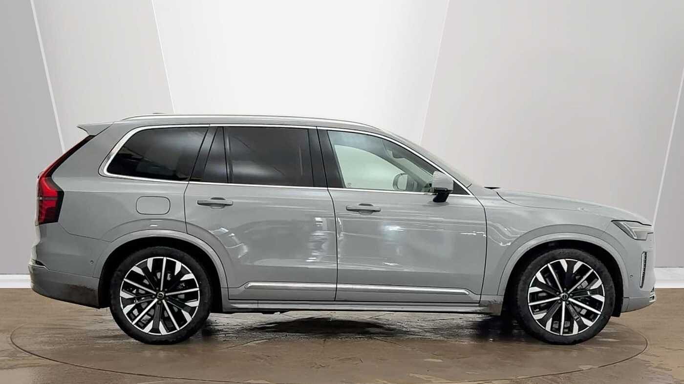 Used Volvo XC90 2025 for sale - 77532079: Photo 2