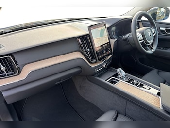 Used Volvo XC60 2026 for sale - 77532061: Photo