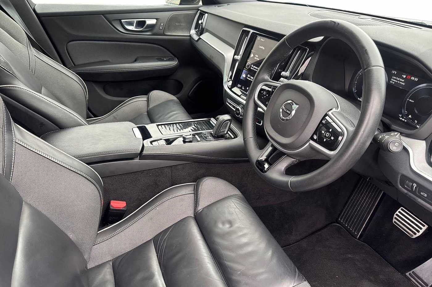 Used Volvo V60 2021 for sale - 76289855: Photo 10