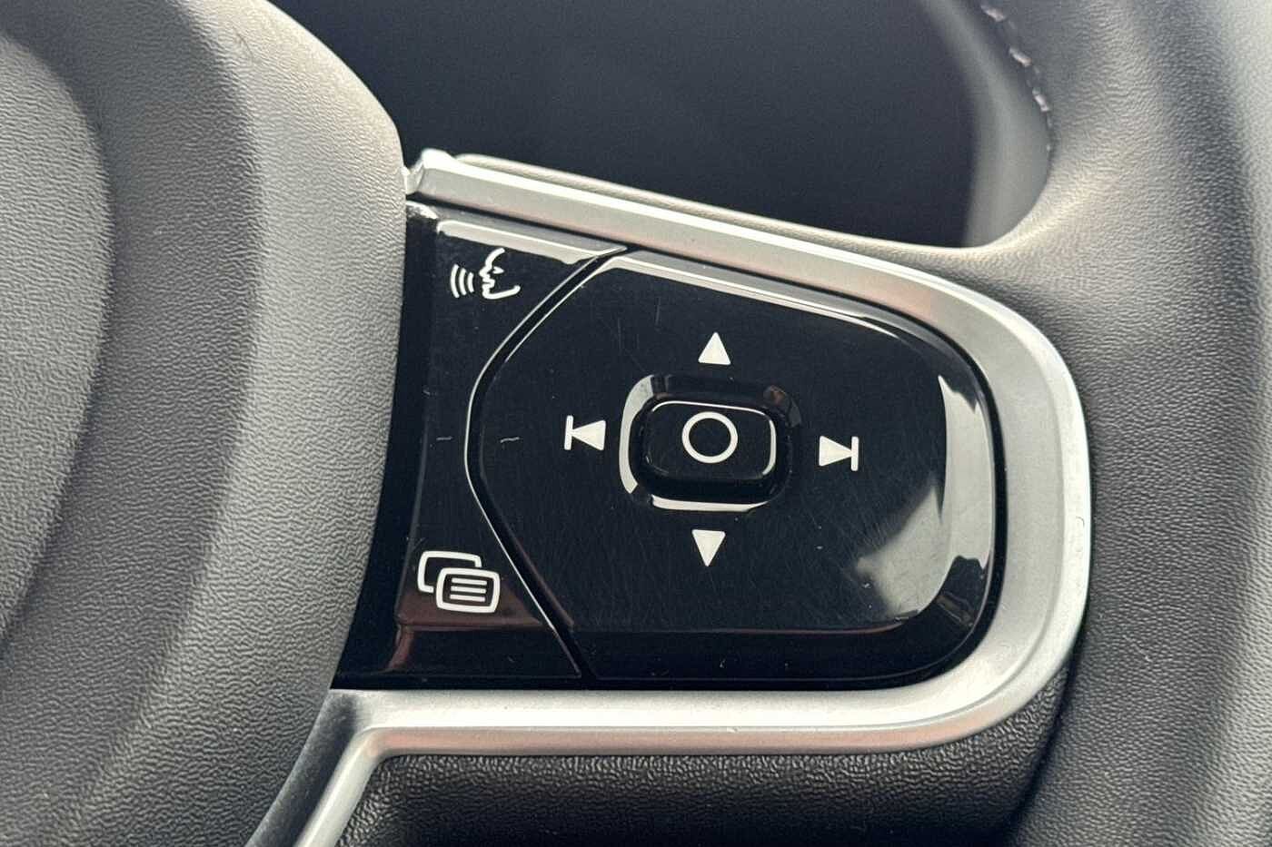 Used Volvo V60 2021 for sale - 76289855: Photo 12