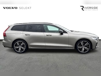 Used Volvo V60 2021 for sale - 76289855: Photo