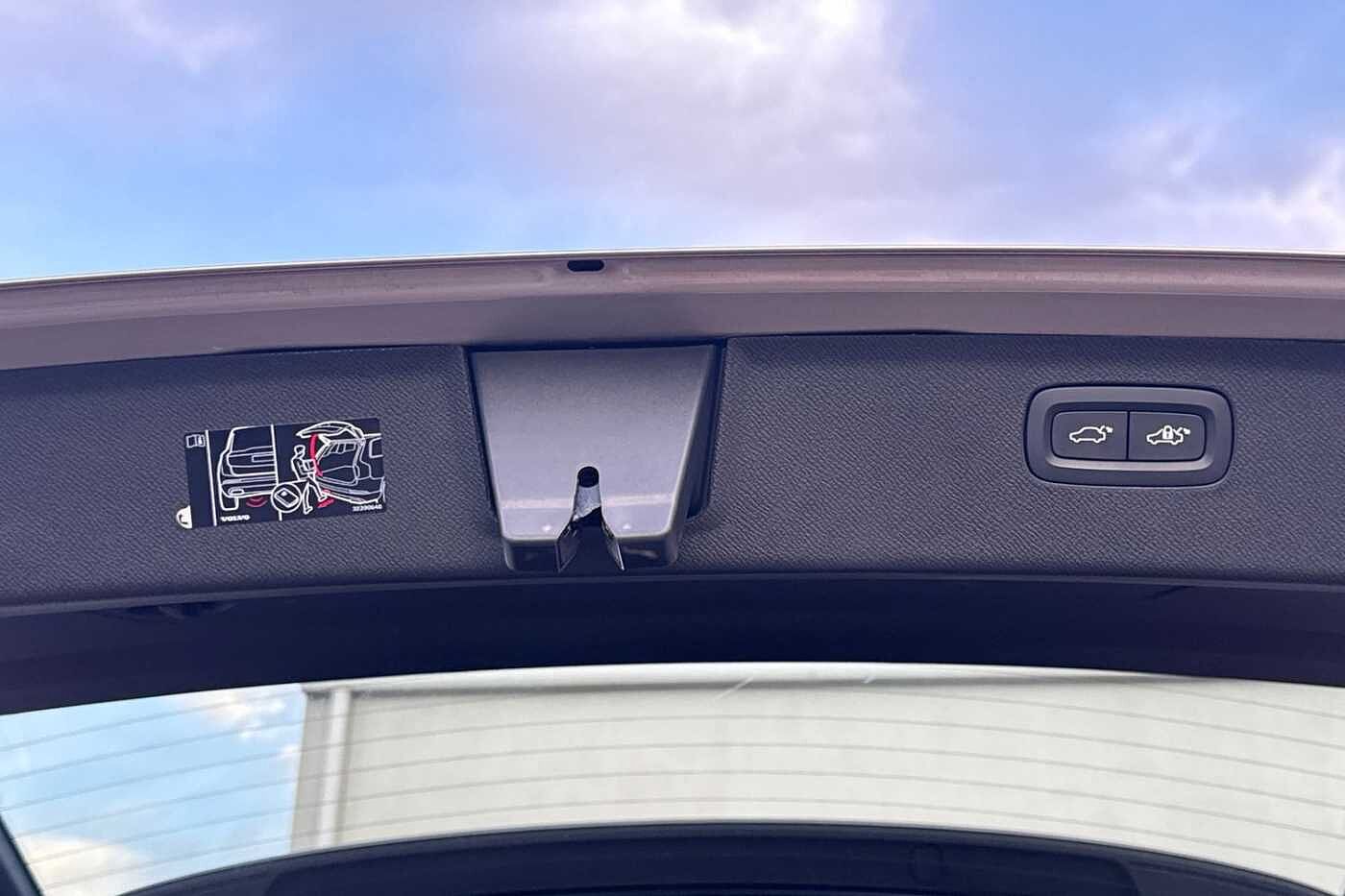 Used Volvo XC90 2025 for sale - 76652351: Photo 40