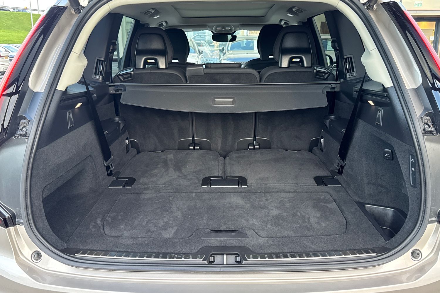 Used Volvo XC90 2025 for sale - 76652351: Photo 8