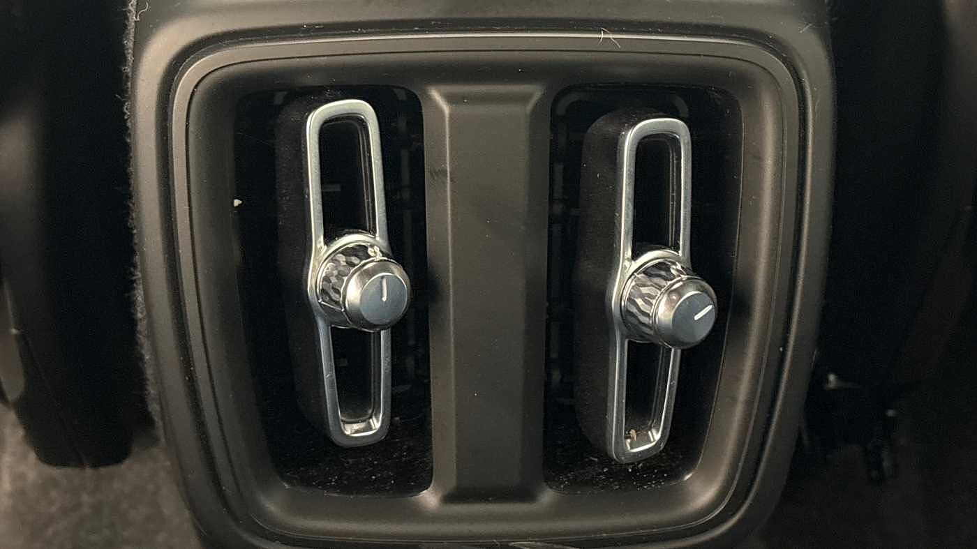 Used Volvo XC40 2025 for sale - 77848060: Photo 17