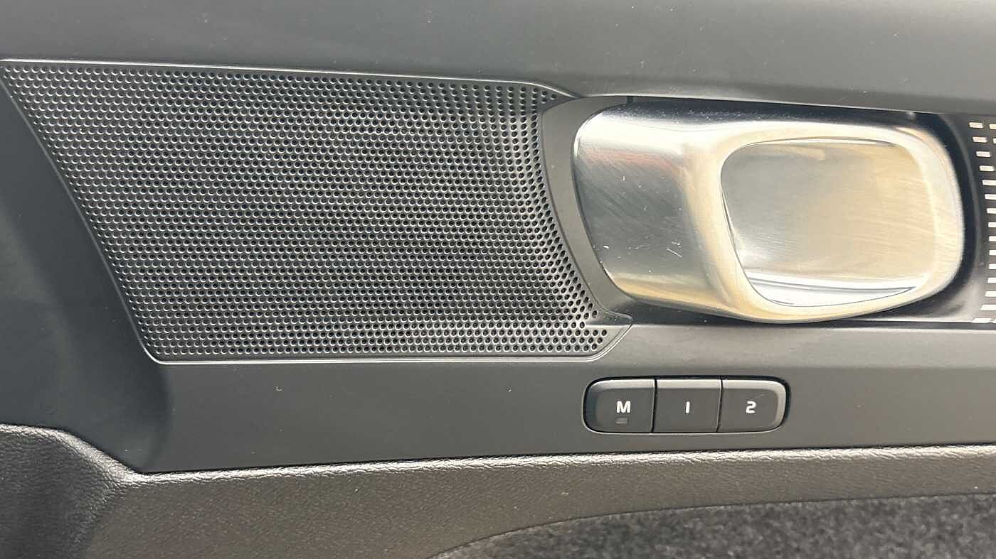 Used Volvo XC40 2025 for sale - 77848060: Photo 25