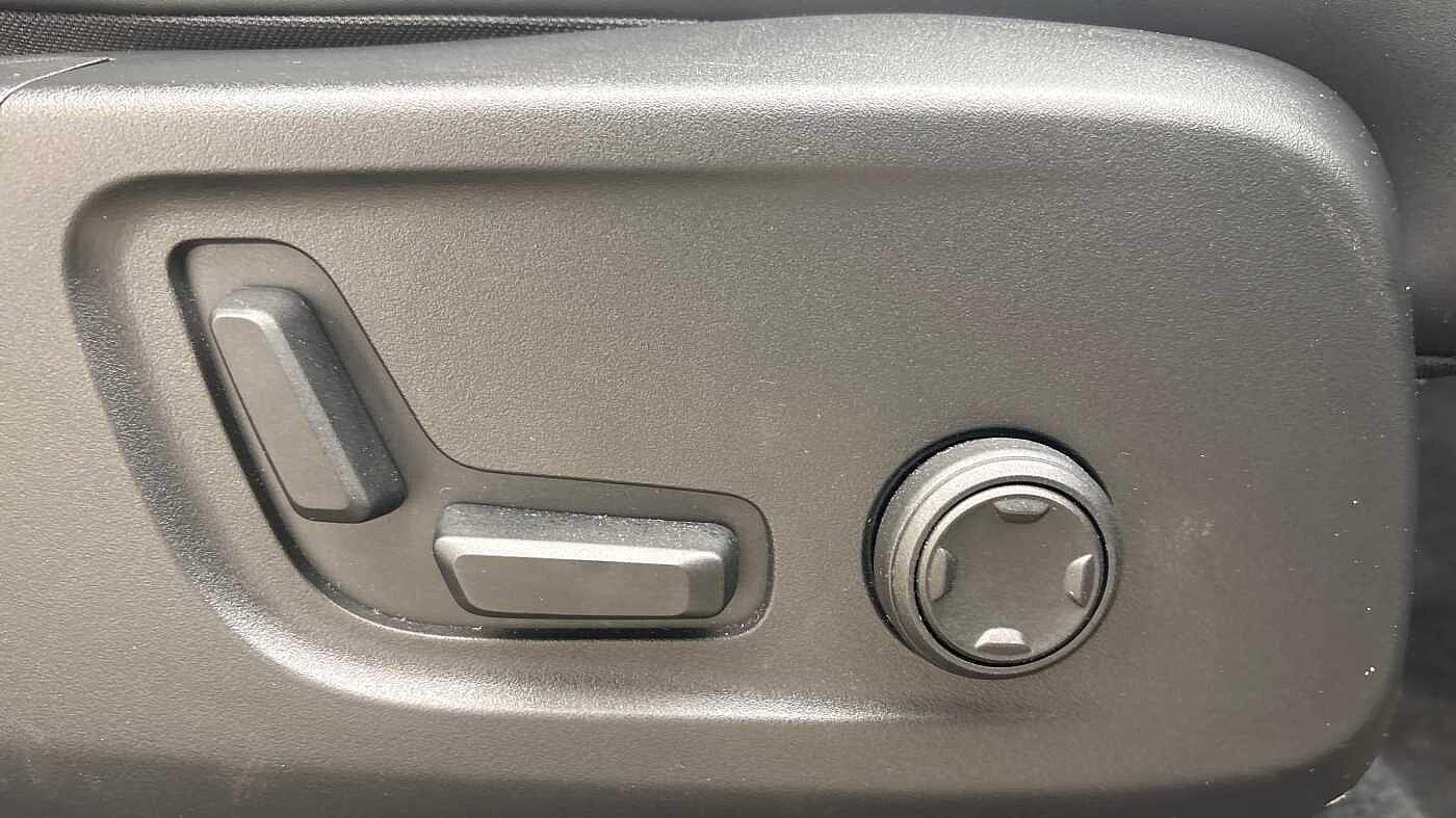 Used Volvo XC40 2025 for sale - 77848060: Photo 26