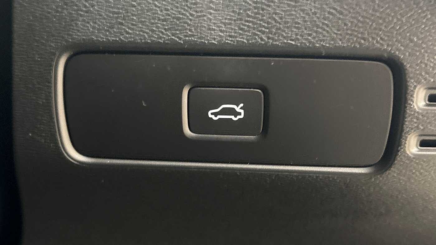 Used Volvo XC40 2025 for sale - 77848060: Photo 28