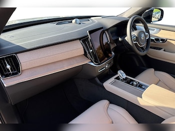Used Volvo XC90 2025 for sale - 76145954: Photo