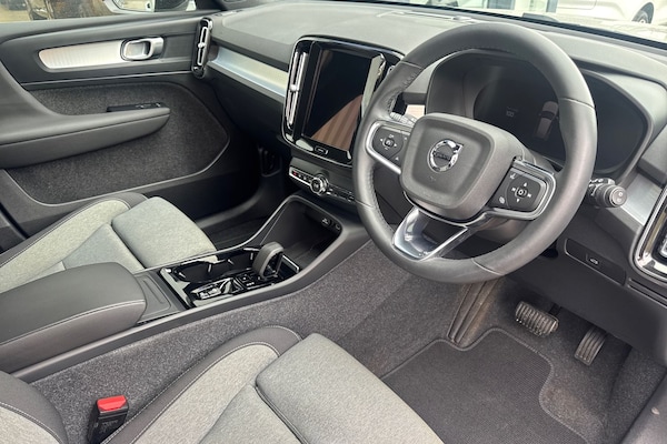 Used Volvo XC40 2024 for sale - 75467950: Photo 7