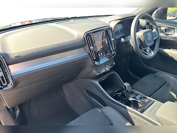 Used Volvo XC40 2025 for sale - 77151415: Photo