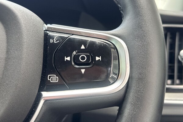 Used Volvo V60 2025 for sale - 75725983: Photo 12