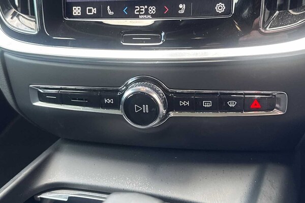 Used Volvo V60 2025 for sale - 75725983: Photo 14