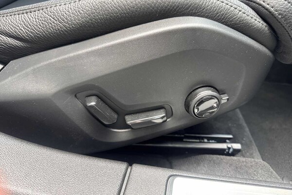 Used Volvo V60 2025 for sale - 75725983: Photo 33