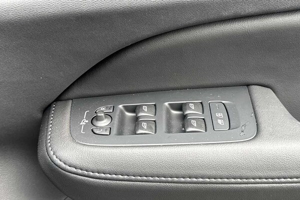 Used Volvo V60 2025 for sale - 75725983: Photo 34