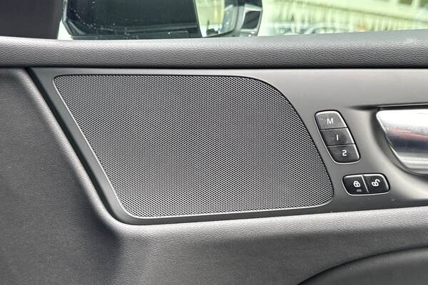 Used Volvo V60 2025 for sale - 75725983: Photo 35