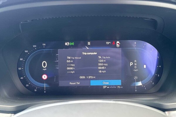Used Volvo V60 2025 for sale - 75725983: Photo 7