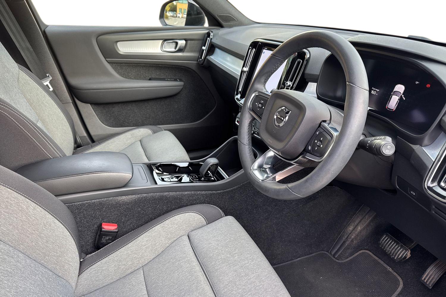 Used Volvo XC40 2022 for sale - 76302305: Photo 10