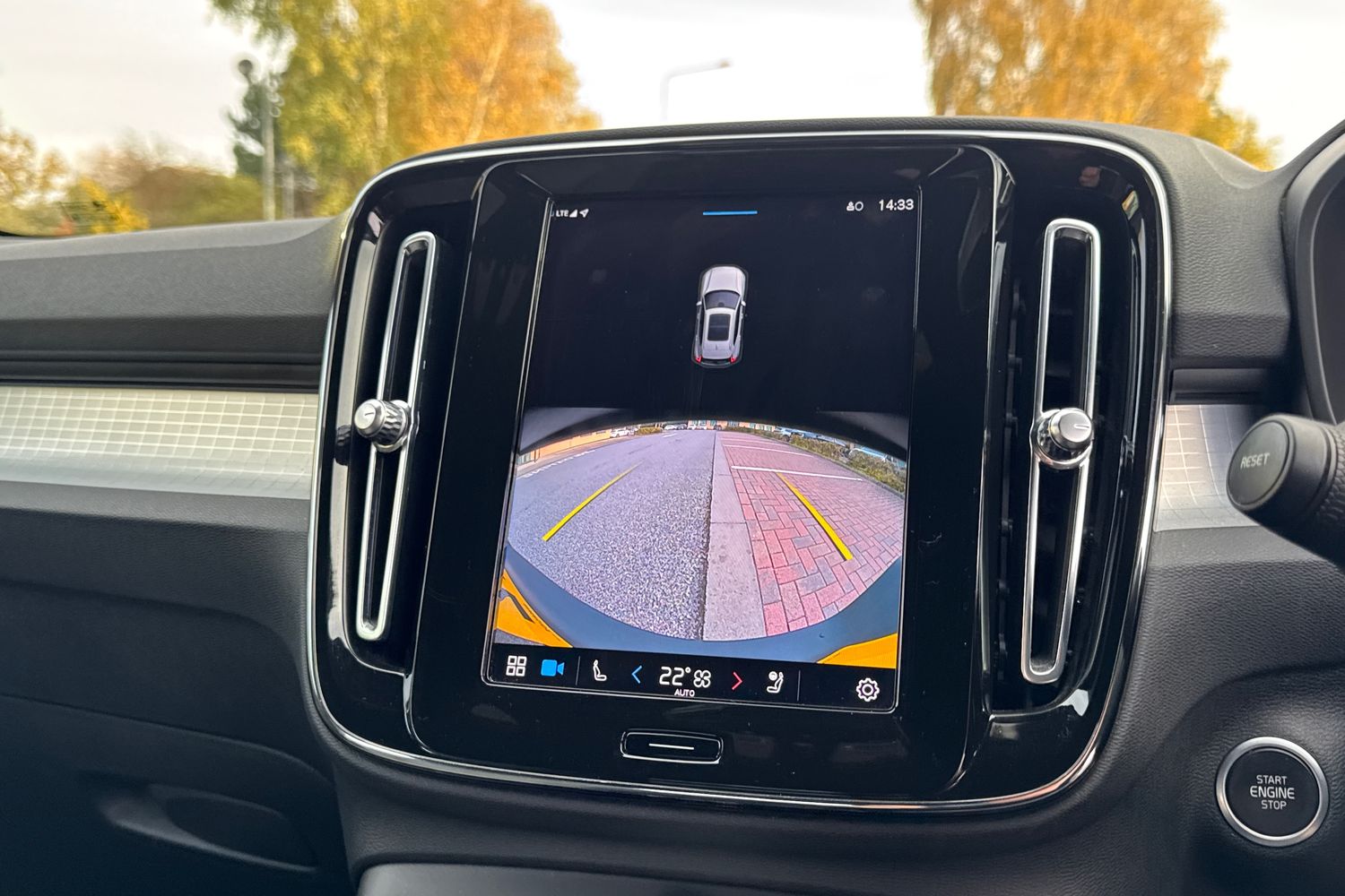 Used Volvo XC40 2022 for sale - 76302305: Photo 16