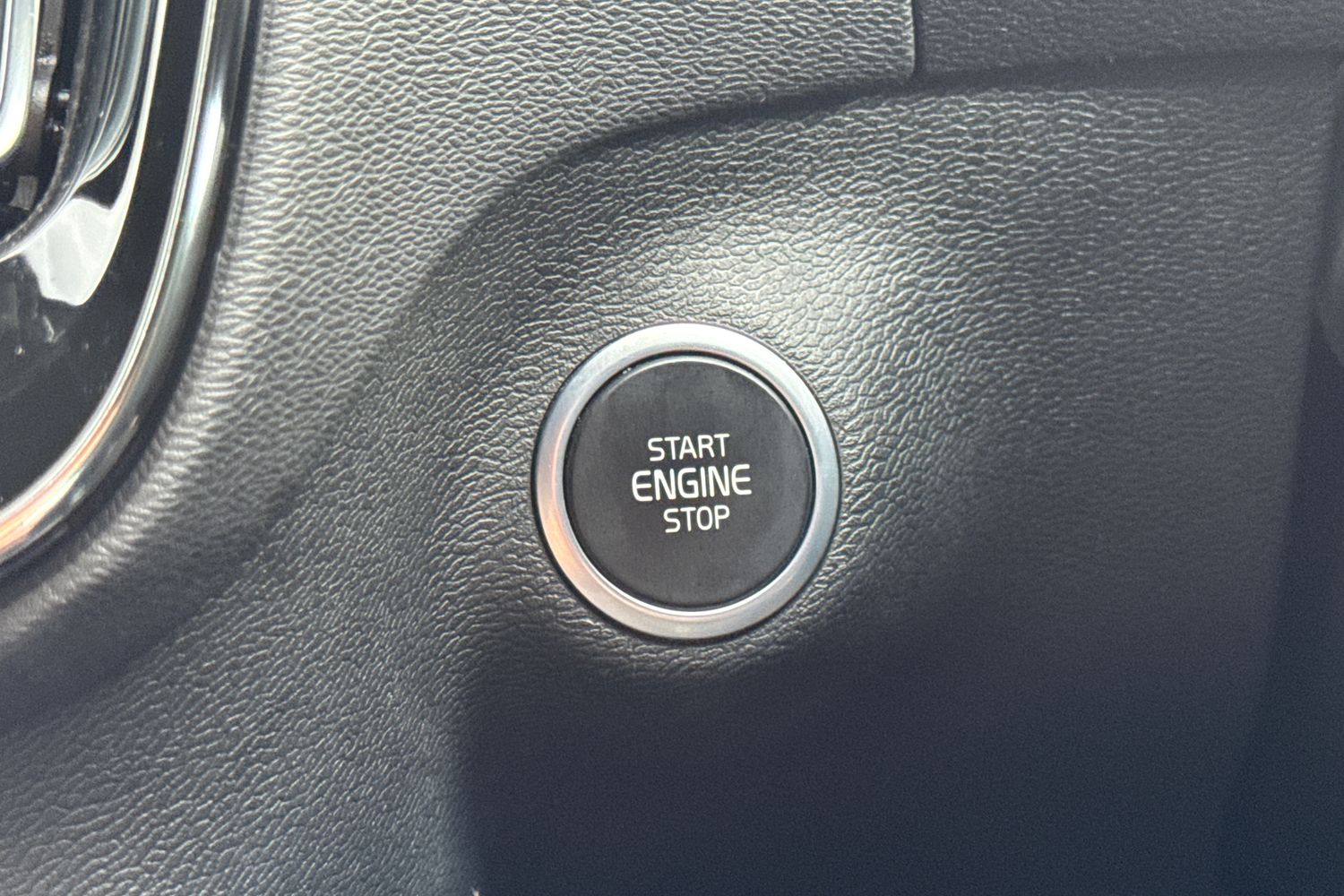 Used Volvo XC40 2022 for sale - 76302305: Photo 28