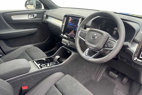 Used Volvo XC40 2025 for sale - 76221699: Photo 10