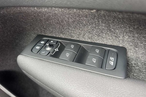 Used Volvo XC40 2025 for sale - 76221699: Photo 30