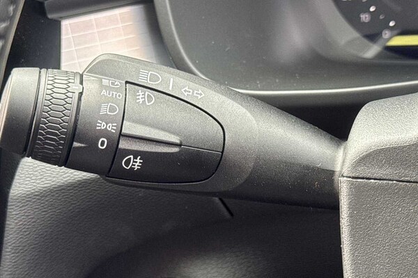 Used Volvo XC40 2025 for sale - 76221699: Photo 32