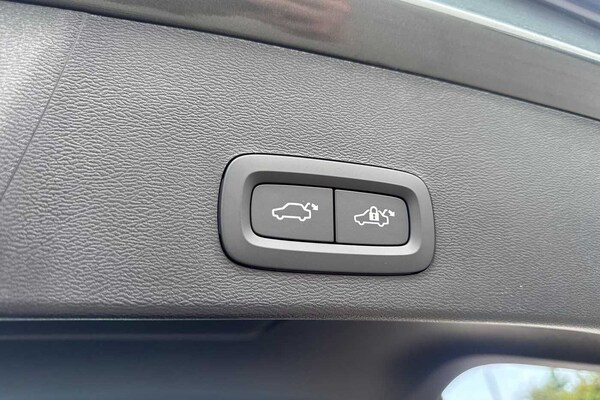 Used Volvo XC40 2025 for sale - 76221699: Photo 38