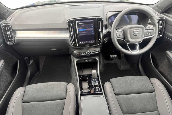 Used Volvo XC40 2025 for sale - 76221699: Photo 6