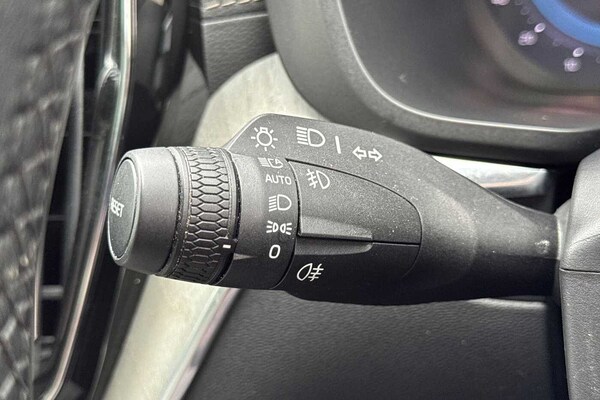 Used Volvo XC60 2023 for sale - 75467533: Photo 28
