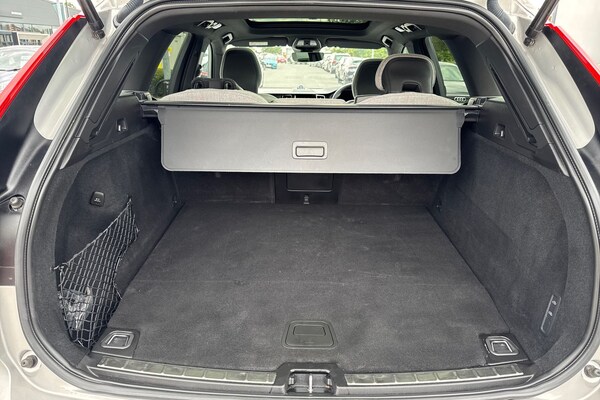 Used Volvo XC60 2023 for sale - 75467533: Photo 8