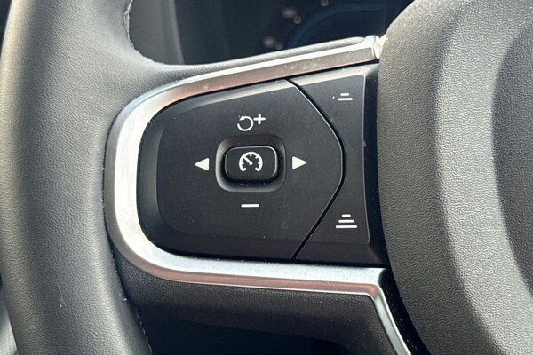 Used Volvo XC60 2024 for sale - 75467438: Photo 11