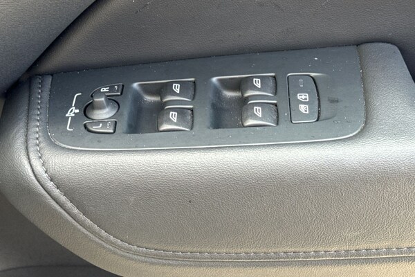 Used Volvo XC60 2024 for sale - 75467438: Photo 30