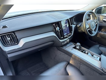 Used Volvo XC60 2022 for sale - 76630171: Photo