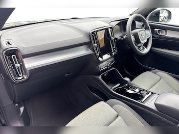 Used Volvo XC40 2022 for sale - 75467918: Photo