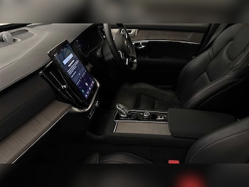 Used Volvo XC90 2025 for sale - 78670407: Photo