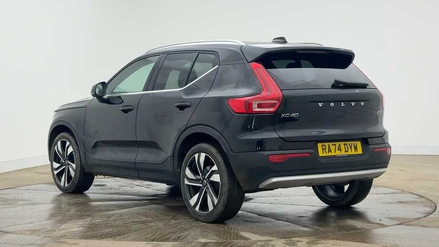 Used Volvo XC40 2025 for sale - 77532057: Photo 2