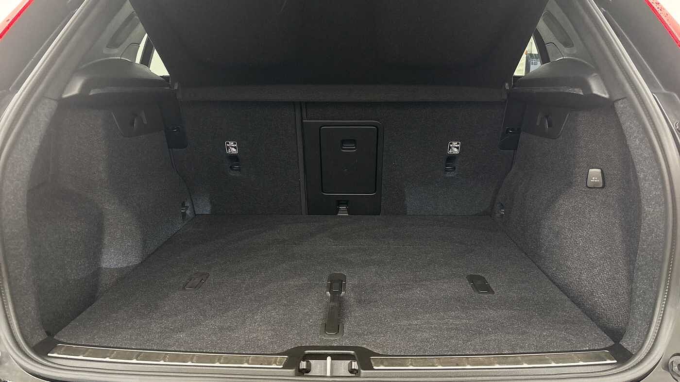 Used Volvo XC40 2025 for sale - 77532057: Photo 3