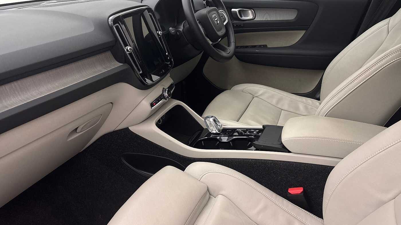 Used Volvo XC40 2025 for sale - 77532057: Photo 4